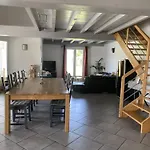 Vakantiehuis Maison Individuelle Avec Piscine Et Grand Jardin, 6-8 Pers, - Fr-1-495-140 *
