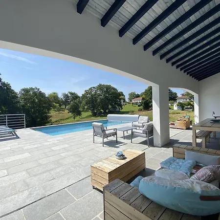 Ferienhaus Maison Individuelle Avec Piscine Et Grand Jardin, 6-8 Pers, - Fr-1-495-140 *