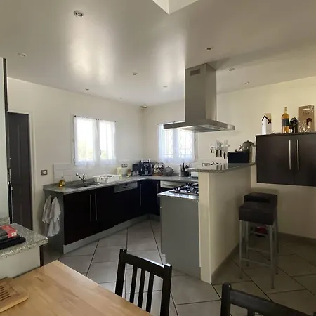 Vakantiehuis Maison Individuelle Avec Piscine Et Grand Jardin, 6-8 Pers, - Fr-1-495-140 Urt