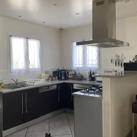 Vakantiehuis Maison Individuelle Avec Piscine Et Grand Jardin, 6-8 Pers, - Fr-1-495-140