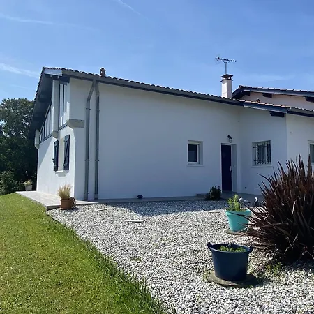 Ferienhaus Maison Individuelle Avec Piscine Et Grand Jardin, 6-8 Pers, - Fr-1-495-140 Urt