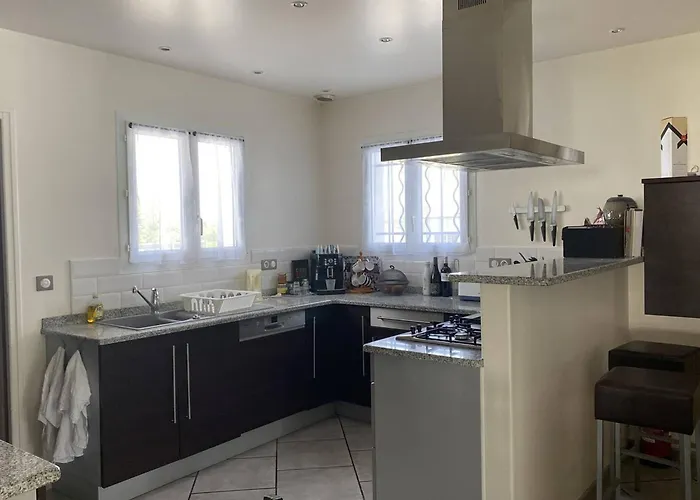 Ferienhaus Maison Individuelle Avec Piscine Et Grand Jardin, 6-8 Pers, - Fr-1-495-140